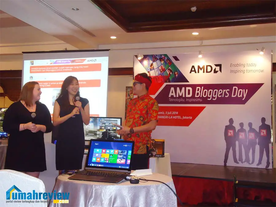 AMD Blogger day