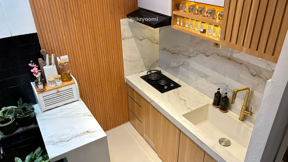 Lantai Daput ini menggunakan motif Archistone Bone